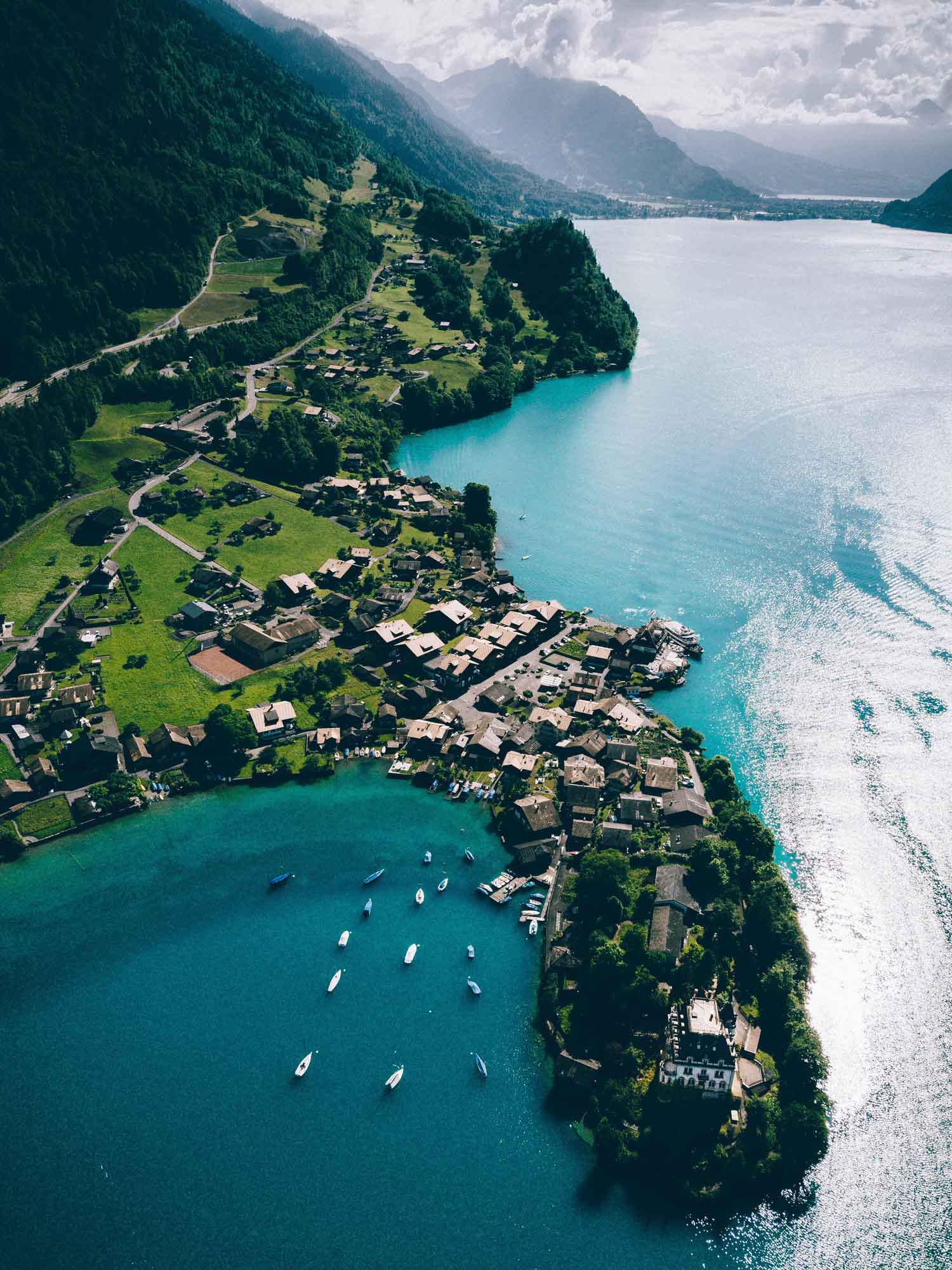 jose-llamas-696071-unsplash-grindelwald-switzerland
